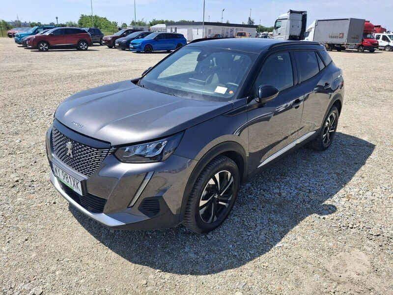 Używany Peugeot 2008 131 KM (96 kW) 2023 Szary SUV