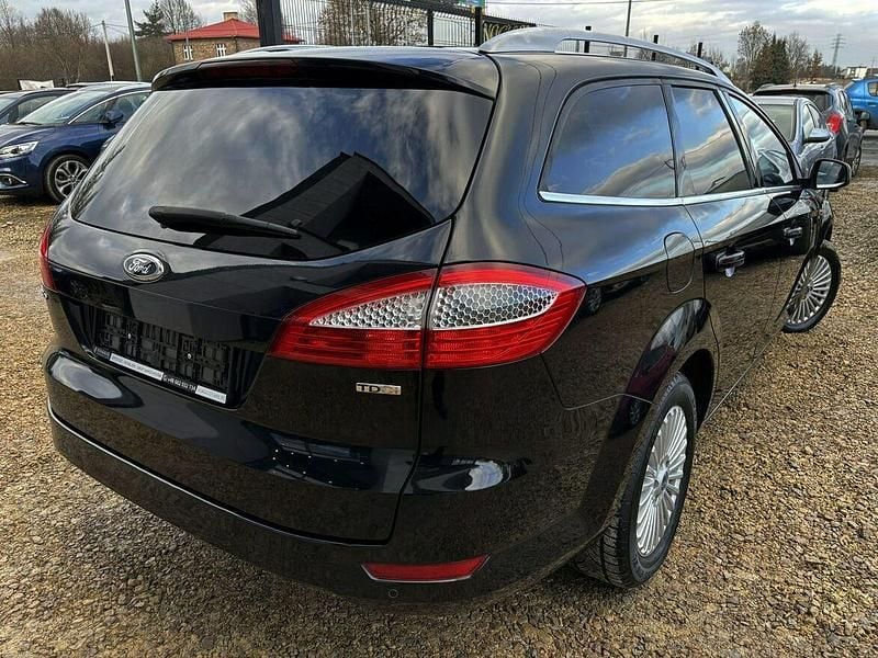 Używany Ford Mondeo 2010 Czarny Kombi