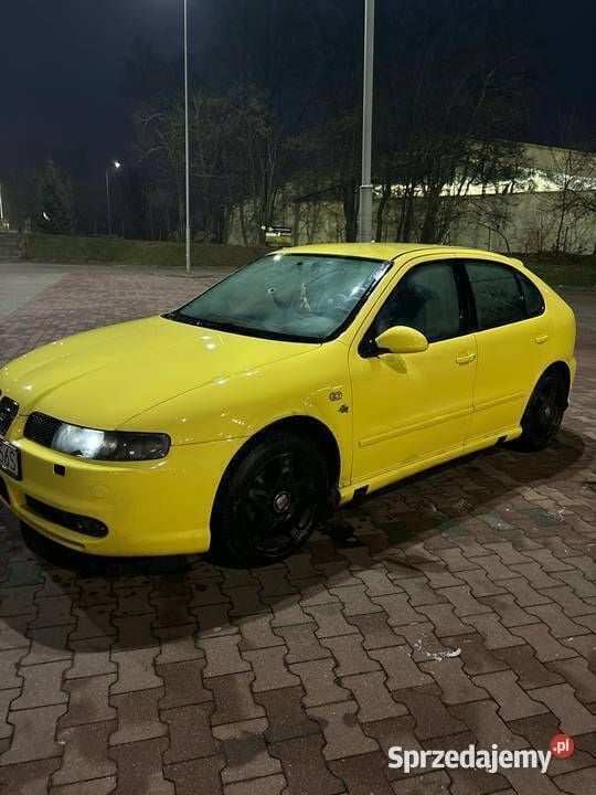 Żółty Używany 2004 Seat Leon FR Hatchback | 8700 zł (Uczciwa cena) - Obraz 1/4