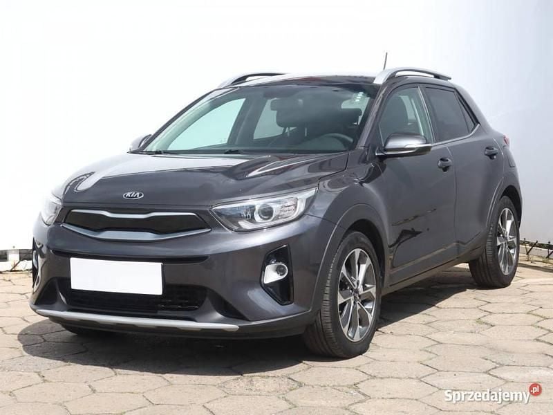 Używany Kia Stonic 120 KM (88 kW) 2018 Szary SUV