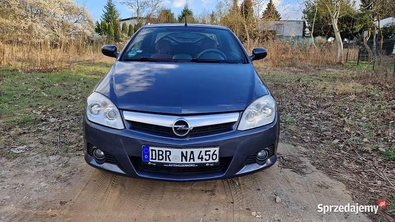 Granatowy Używany 2007 Opel Tigra Kabriolet | 8990 zł (Uczciwa cena) - Obraz 1/4