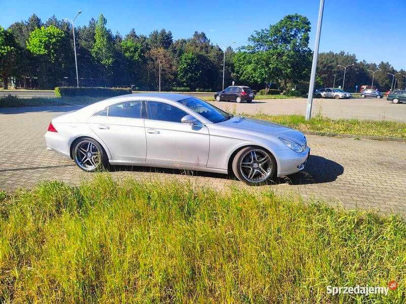 Używany Mercedes CLS350 2006 Srebrny Sedan/Limuzyna