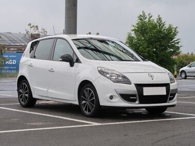 Biały Używany 2011 Renault Scénic III Minivan | 24 999 zł (Dość drogi) - Obraz 1/4