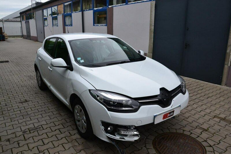 Biały Używany 2015 Renault Mégane III Sedan/Limuzyna | 14 500 zł - Obraz 1/4