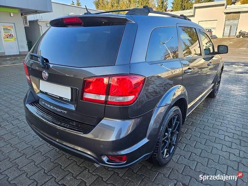 Używany Fiat Freemont Black Code 2014 Szary SUV