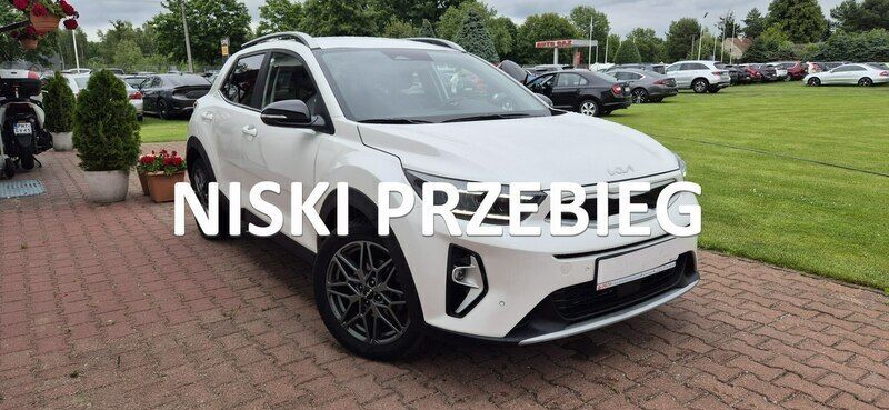Biały Używany 2024 Kia Stonic 2 SUV | 72 800 zł (Dobra cena) - Obraz 1/4