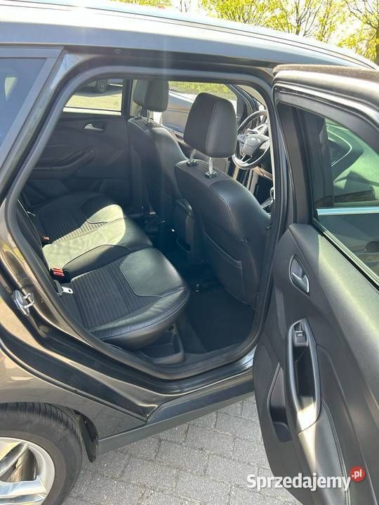 Używany Ford Focus 150 KM (110 kW) 2017 Brązowobeżowy