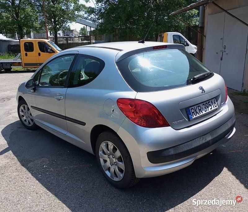 Srebrny Używany 2007 Peugeot 207 Hatchback | 3990 zł (Super Cena) - Obraz 1/4