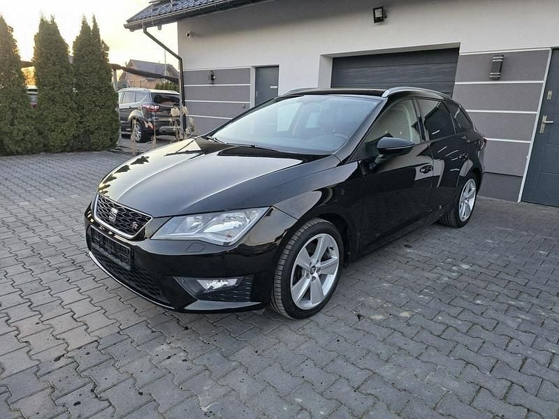Używany Seat Leon FR 150 KM (110 kW) 2017 Czarny Kombi