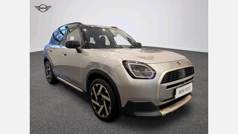 Używany Mini Countryman 156 KM (114 kW) 2025 Melting silver iii metalizowany SUV