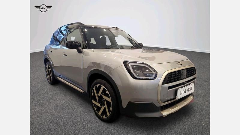 Melting silver iii metalizowany Używany 2025 Mini Countryman SUV | 174 900 zł (Uczciwa cena) - Obraz 1/4