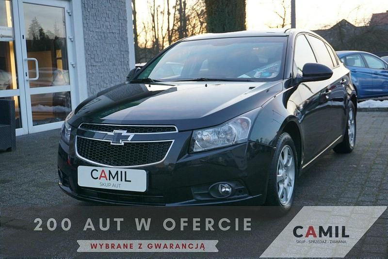 Czarny Używany 2012 Chevrolet Cruze Hatchback | 24 800 zł - Obraz 1/3
