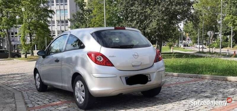Używany Opel Corsa 2009 Srebrny Hatchback