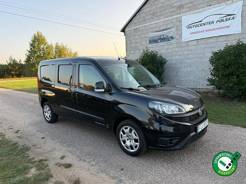 Używany Fiat Doblò 95 KM (69 kW) 2018 Czarny Minivan