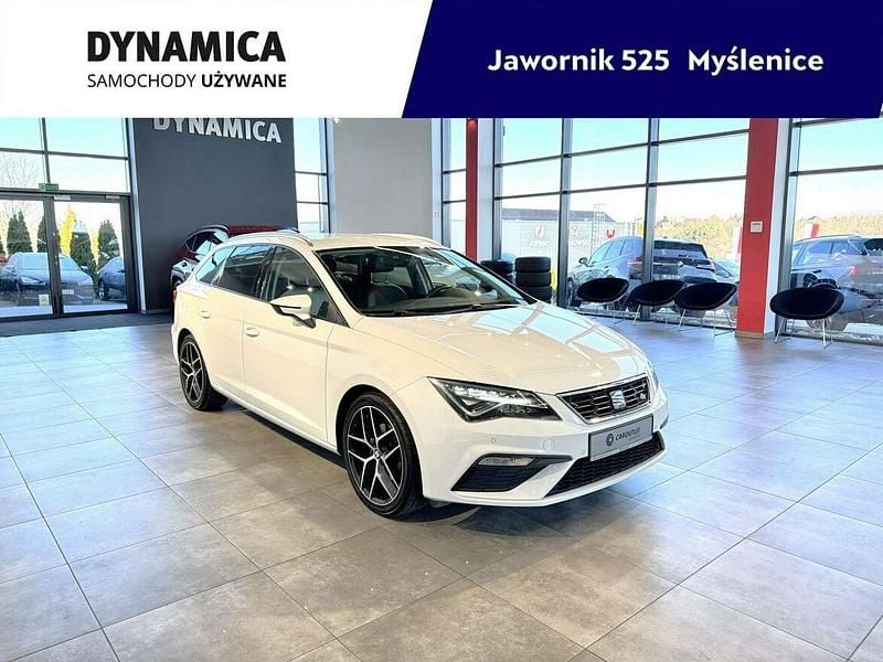 Biały Używany 2018 Seat Leon ST FR Kombi | 58 900 zł - Obraz 1/3