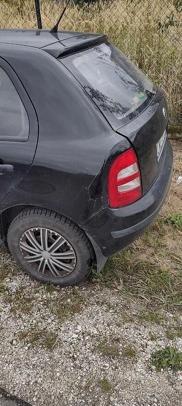 Czarny Używany 2006 Skoda Fabia Hatchback | 1300 zł (Super Cena) - Obraz 1/3