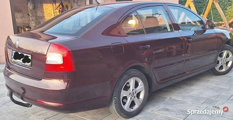 Używany Skoda Octavia 2011 Bordowy Hatchback