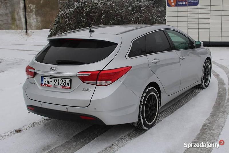 Używany Hyundai i40 135 KM (99 kW) 2012 Srebrny Kombi