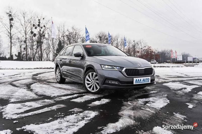 Używany Skoda Octavia 150 KM (110 kW) 2022 Szary Kombi