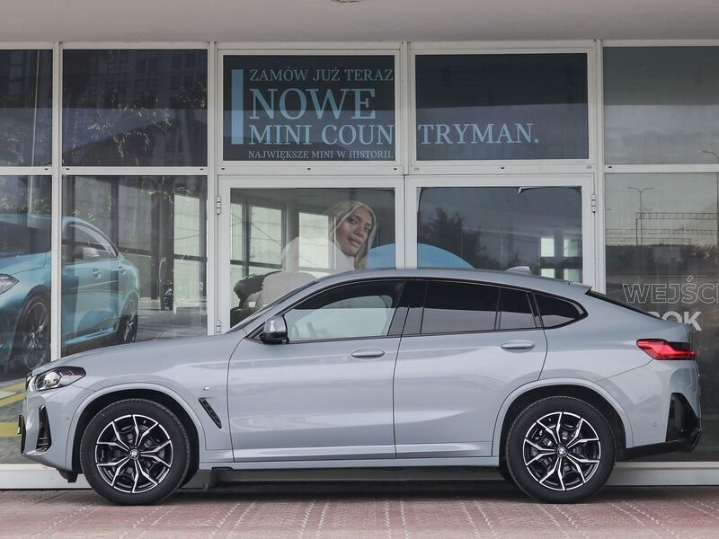 Używany BMW X4 Shadowline 190 KM (139 kW) 2024 Szary brooklyn m metalizowany SUV