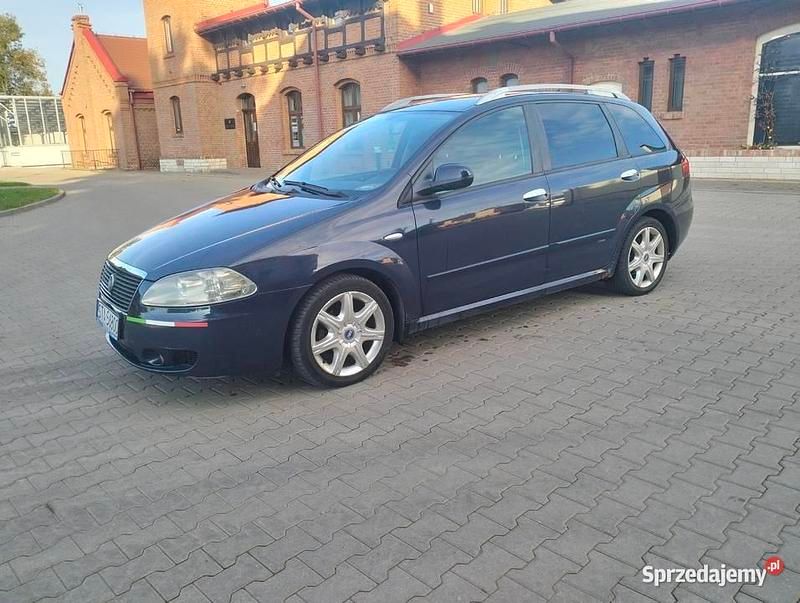 Granatowy Używany 2005 Fiat Croma Kombi | 3700 zł - Obraz 1/4