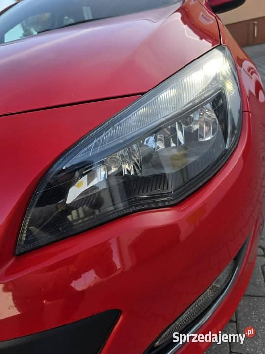 Używany Opel Astra OPC 110 KM (80 kW) 2013 Czerwony (metalik) Hatchback