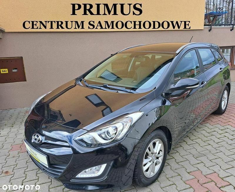 Czarny Używany 2013 Hyundai i30 Advantage Kombi | 26 990 zł (Uczciwa cena) - Obraz 1/4