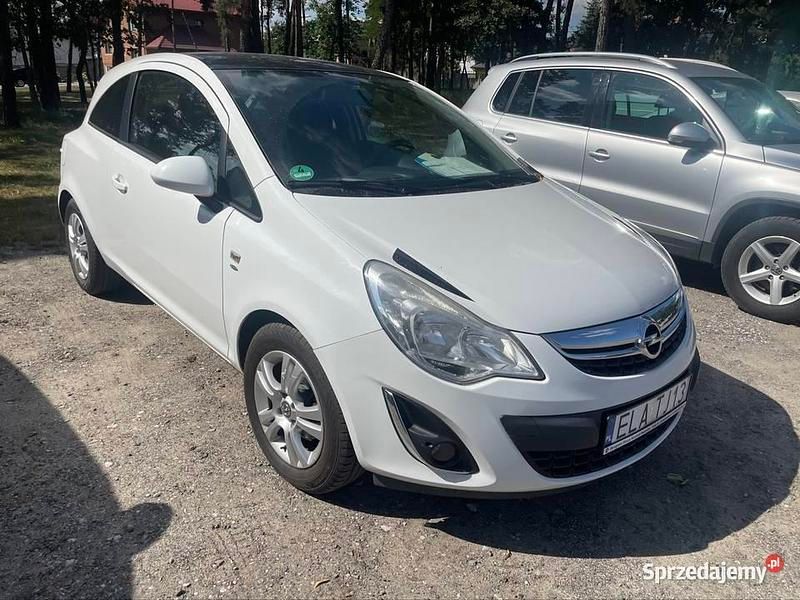 Biały Używany 2011 Opel Corsa Eco Hatchback | 15 800 zł (Dość drogi) - Obraz 1/4