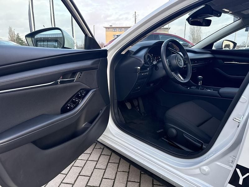 Używany Mazda 3 186 KM (136 kW) 2024 Sedan/Limuzyna