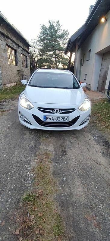 Biały Używany 2012 Hyundai i40 Kombi | 28 000 zł (Uczciwa cena) - Obraz 1/4
