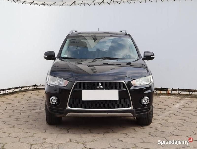 Czarny Używany 2010 Mitsubishi Outlander SUV | 29 999 zł (Uczciwa cena) - Obraz 1/4