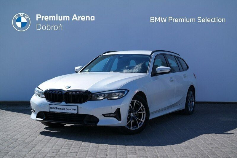 Biały (metalik) Używany 2020 BMW 318 Kombi | 89 900 zł (Uczciwa cena) - Obraz 1/4