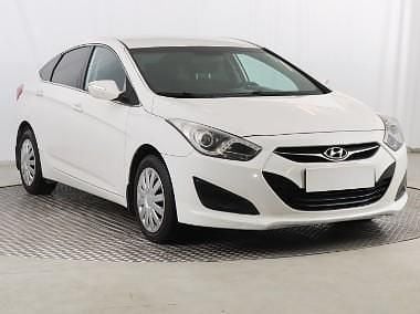 Używany Hyundai i40 116 KM (85 kW) 2013 Biały Sedan/Limuzyna