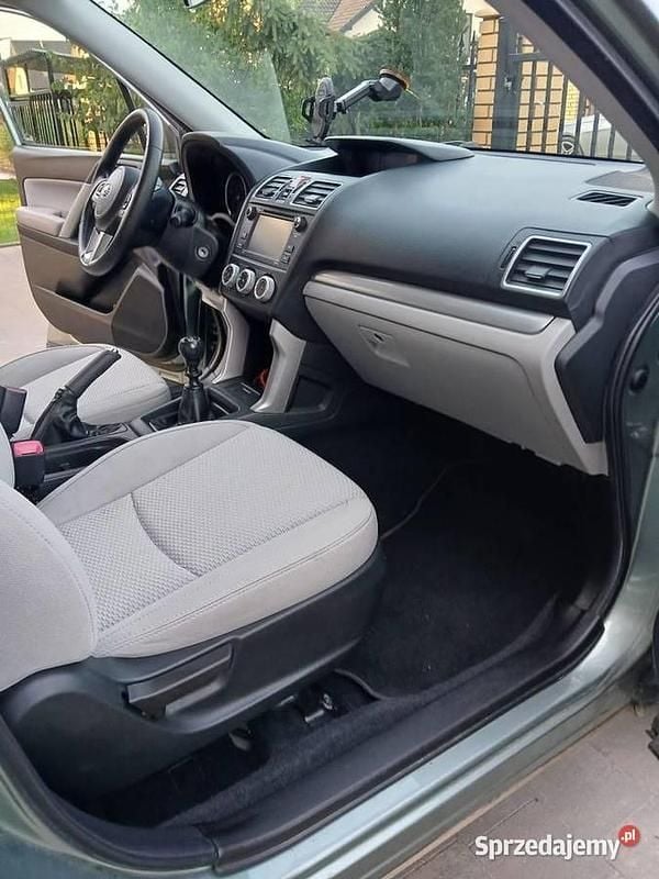 Używany Subaru Forester 2017 Zielony SUV