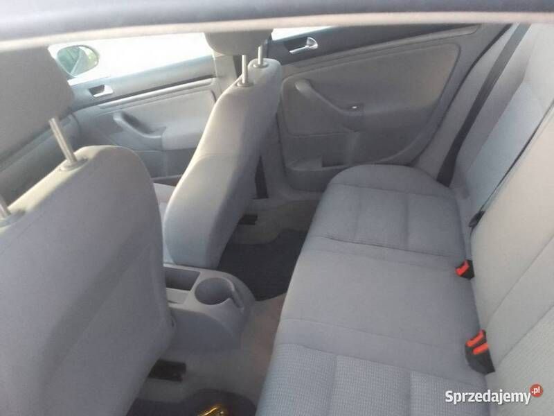 Używany VW Jetta 102 KM (75 kW) 2005 Sedan/Limuzyna