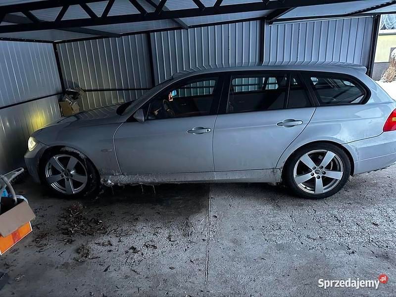 Używany BMW 320 2007 Srebrny Kombi