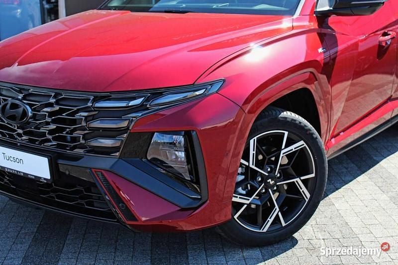 Czerwony Nowe 2025 Hyundai Tucson SUV | 159 900 zł (Uczciwa cena) - Obraz 1/4