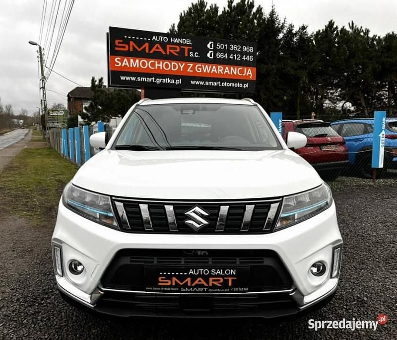 Biały Używany 2022 Suzuki Vitara SUV | 85 900 zł (Uczciwa cena) - Obraz 1/4