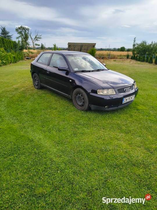 Granatowy Używany 2002 Audi A3 Hatchback | 5400 zł - Obraz 1/4