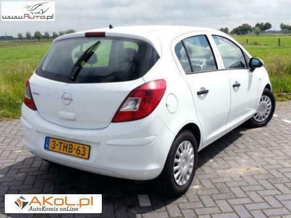 Używany Opel Corsa 86 KM (63 kW) 2010 Biały Hatchback