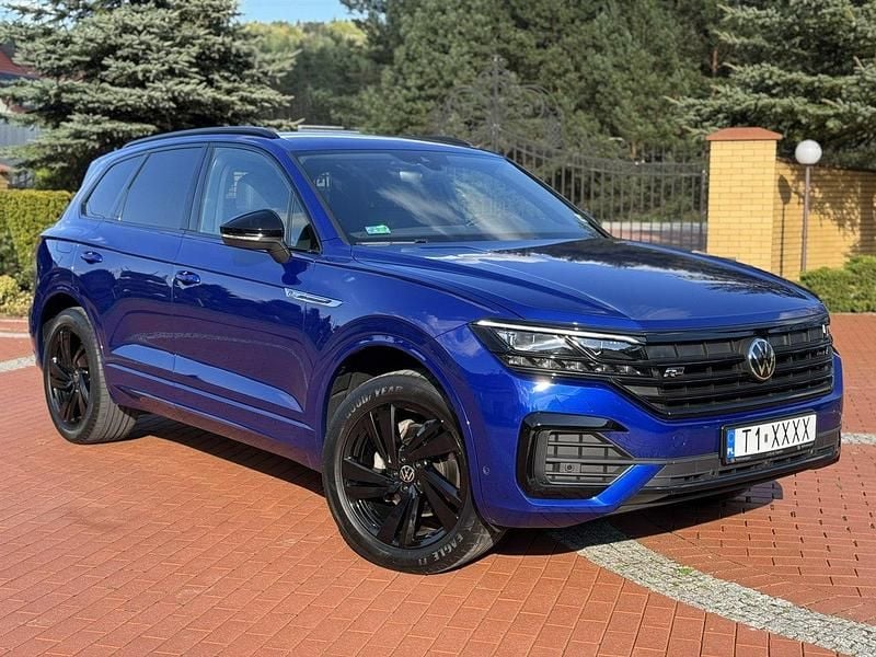 Niebieski (metalik, perła) Używany 2021 VW Touareg R-line SUV | 169 900 zł (Dobra cena) - Obraz 1/4
