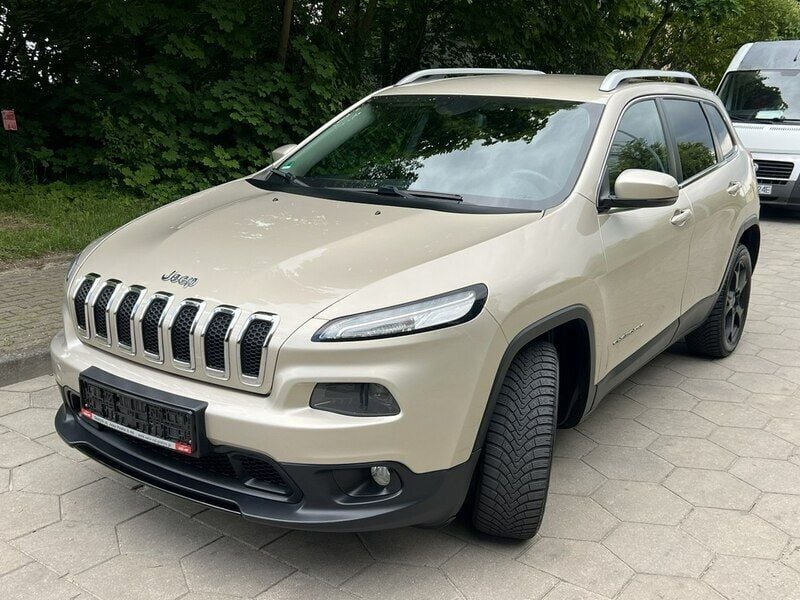 Używany Jeep Cherokee Longitude 140 KM (102 kW) 2015 Złoty (metalik) SUV