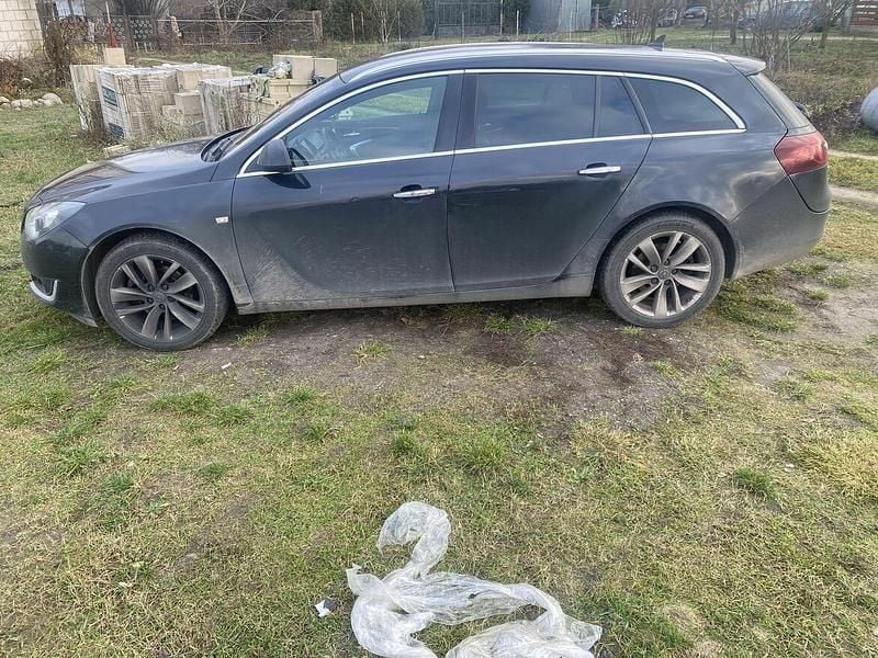 Używany Opel Insignia 2015 Czarny Kombi