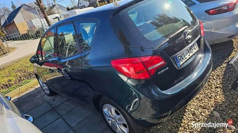Używany Opel Meriva 2014 Zielony Minivan