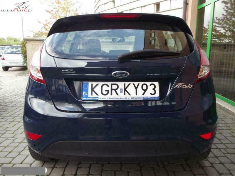 Używany Ford Fiesta Trend+ 82 KM (60 kW) 2013 Niebieski Hatchback