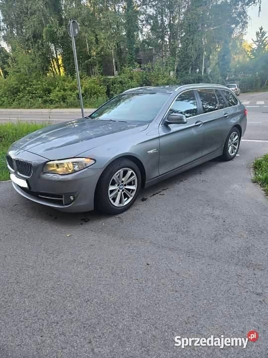 Srebrny Używany 2012 BMW 520 Kombi | 42 000 zł (Uczciwa cena) - Obraz 1/4