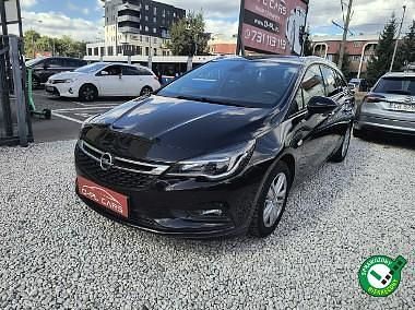 Czarny (metalik) Używany 2016 Opel Astra Kombi | 39 900 zł (Uczciwa cena) - Obraz 1/4