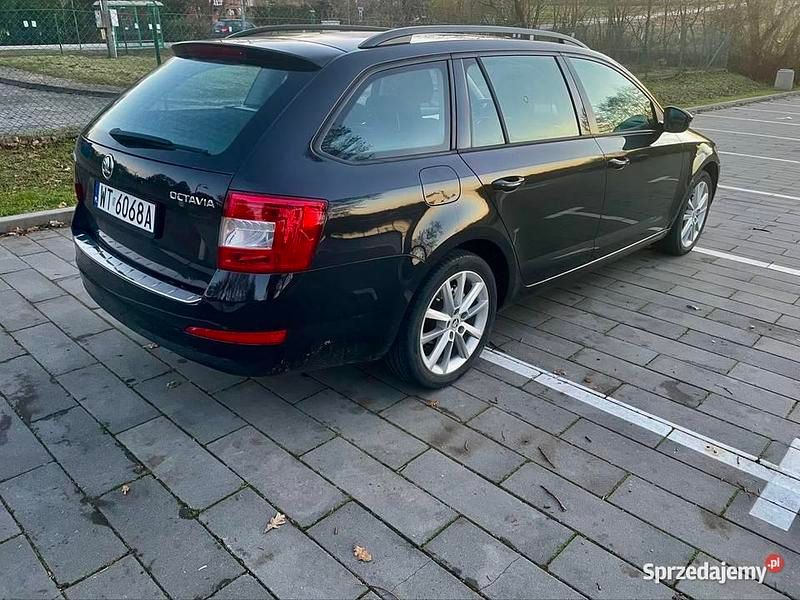 Używany Skoda Octavia 2016 Czarny Kombi