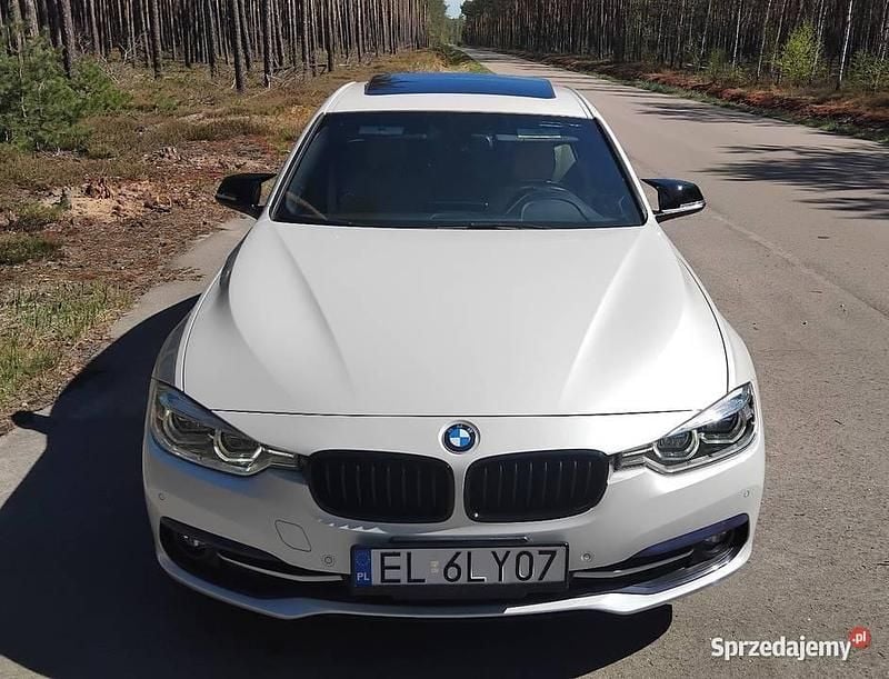 Biały Używany 2018 BMW 330 Sedan/Limuzyna | 82 800 zł (Super Cena) - Obraz 1/4