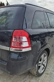 Używany Opel Zafira 140 KM (102 kW) 2014 Czarny Minivan